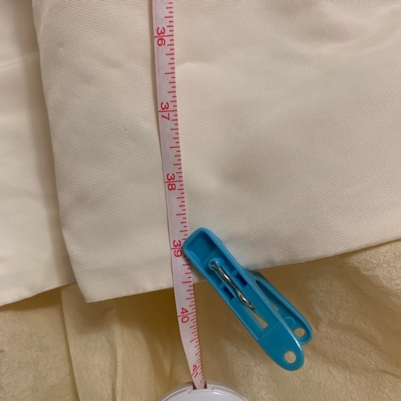 Vintage 1960's Wedding Gown - Picture 12 of 16